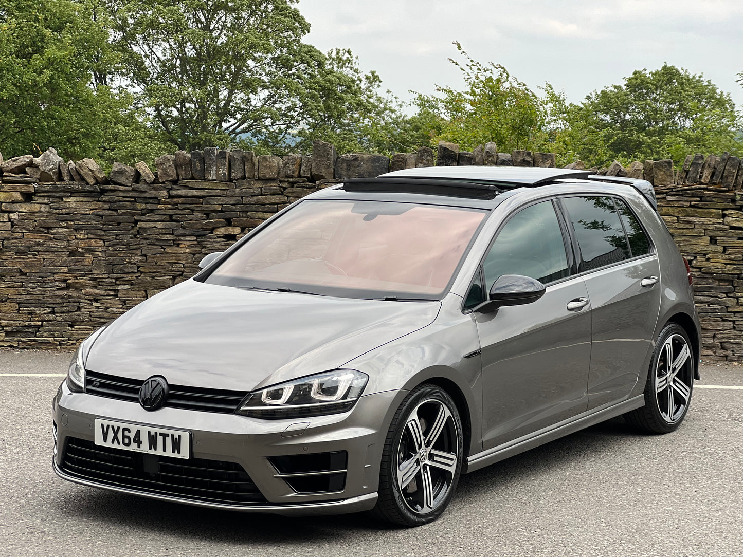 2014 Volkswagen Golf R