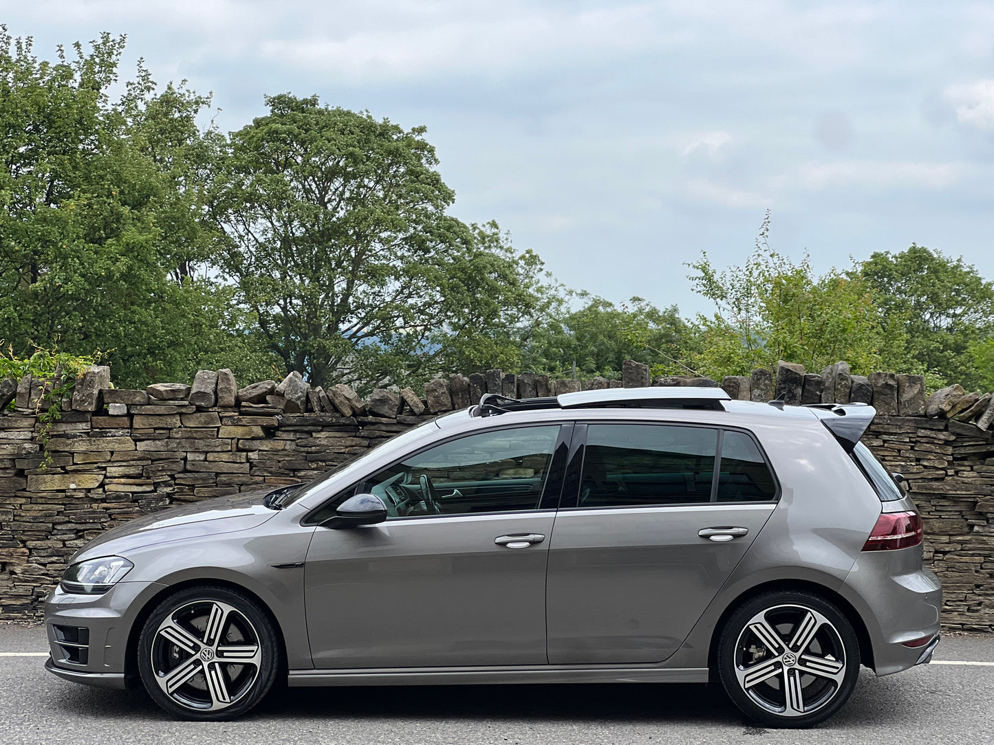 2014 Volkswagen Golf R