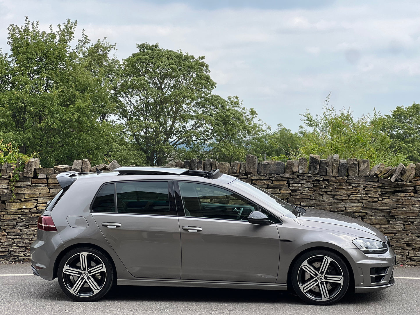 2014 Volkswagen Golf R