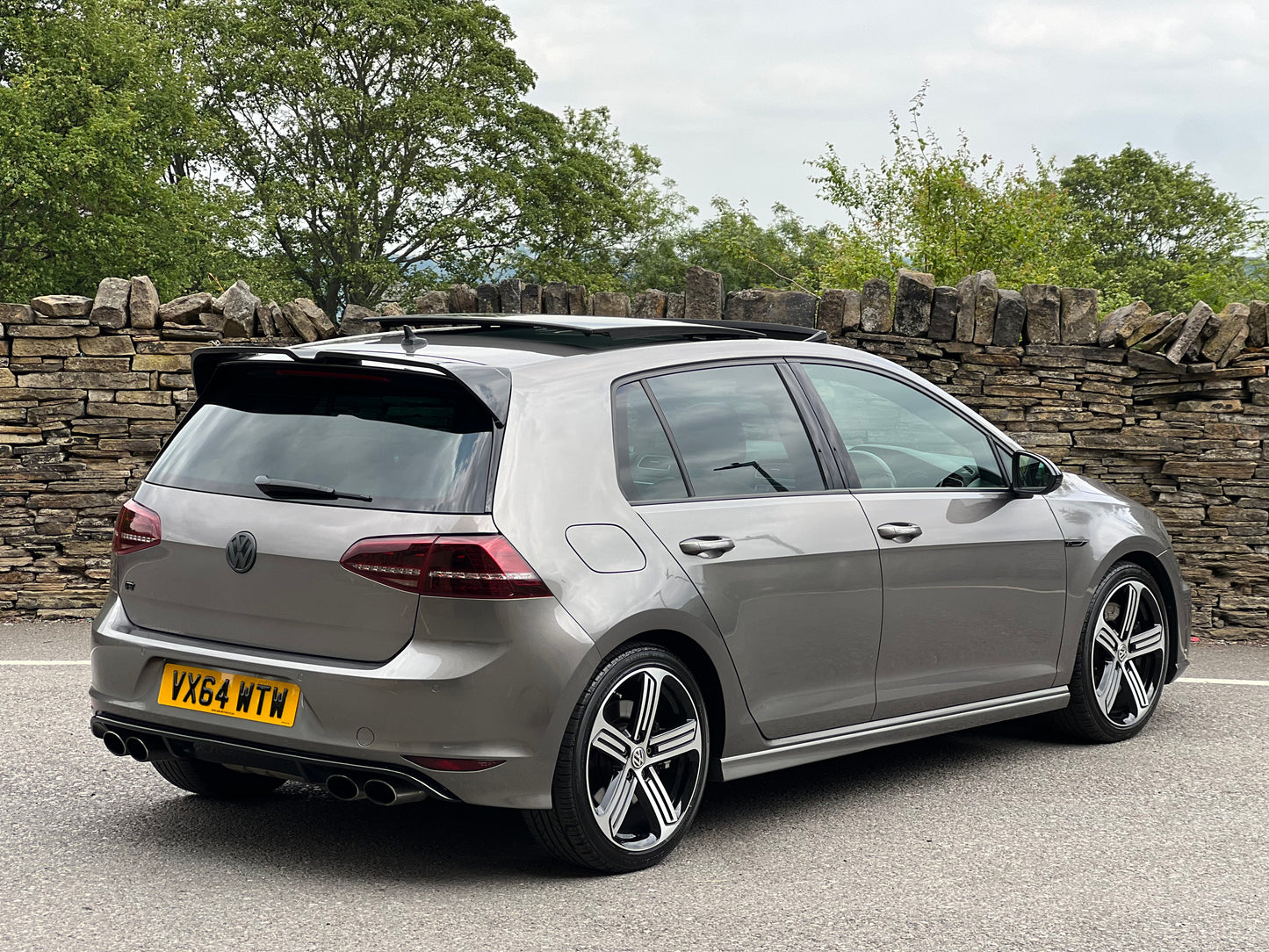2014 Volkswagen Golf R