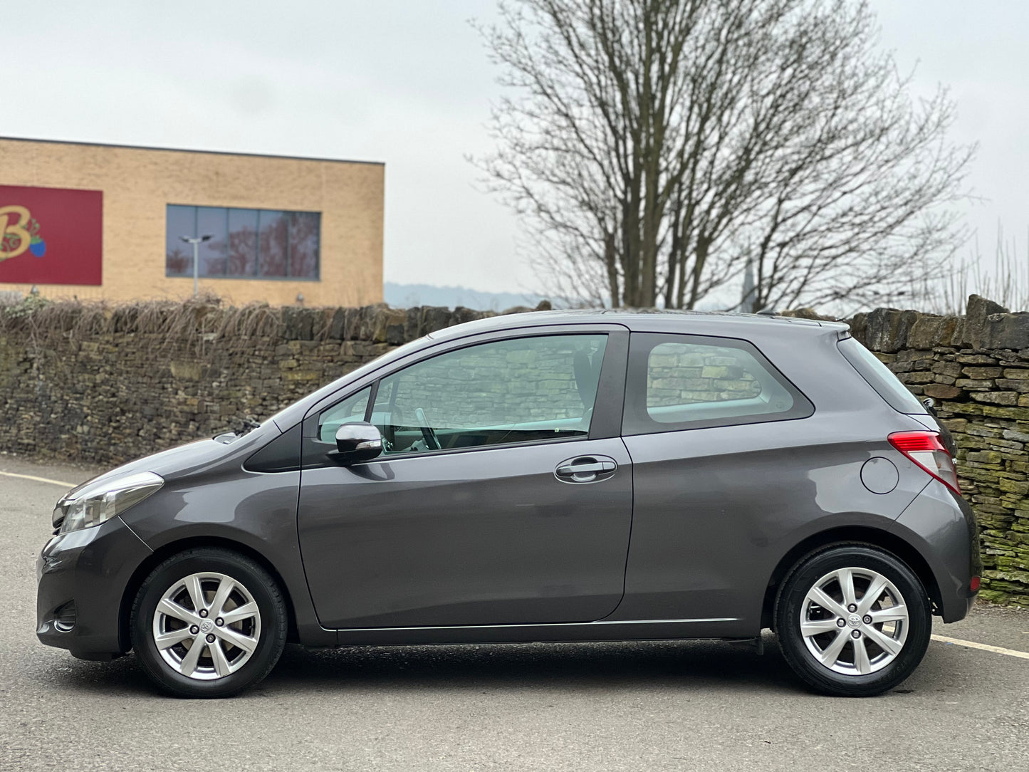2012 Toyota Yaris 1.0