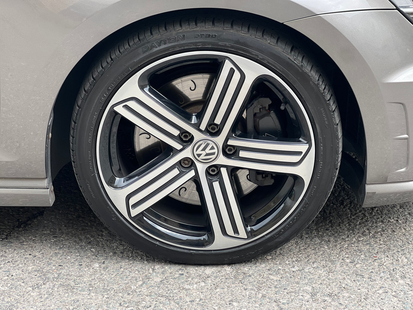 2014 Volkswagen Golf R