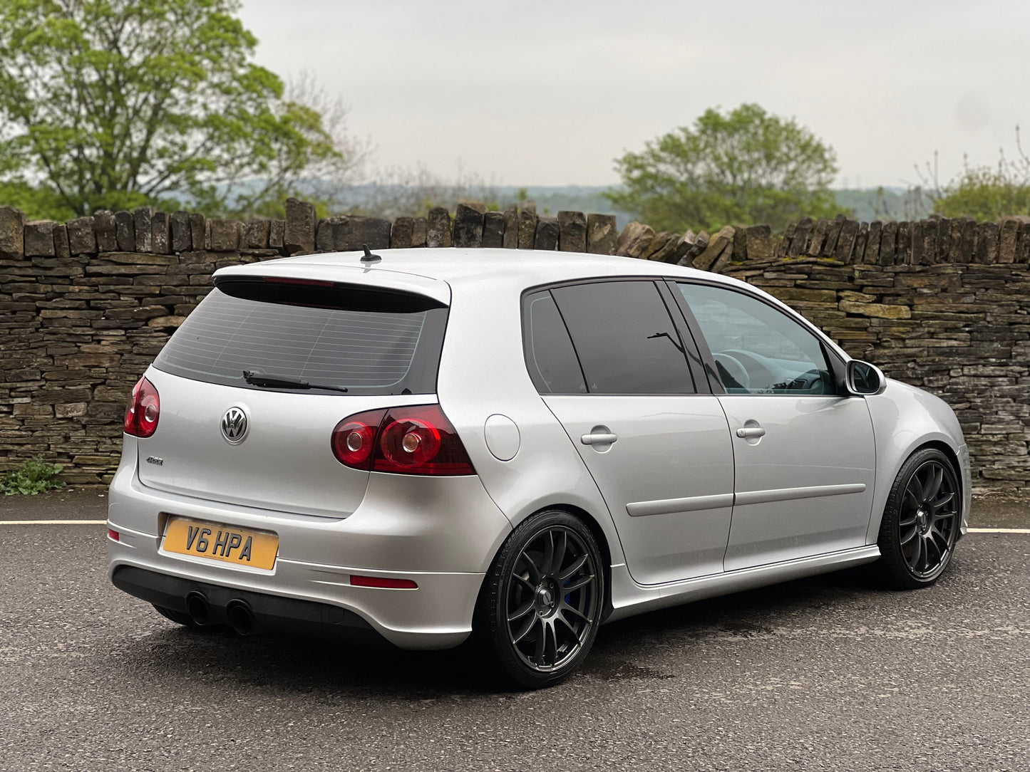 2005 Volkswagen Golf R32 Turbo