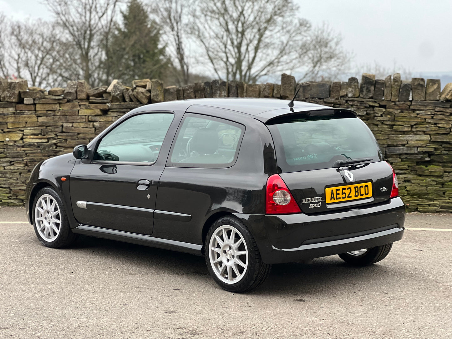 2002 Renault Clio 172