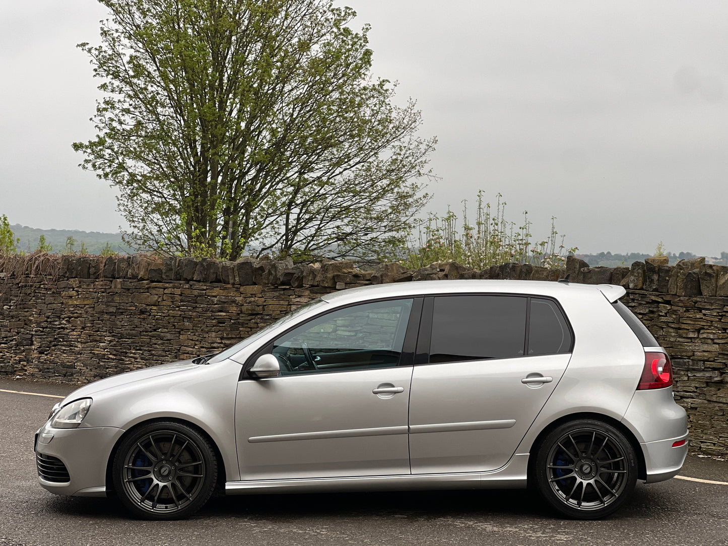 2005 Volkswagen Golf R32 Turbo