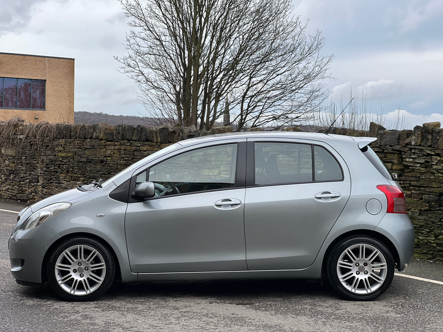 2008 Toyota Yaris SR