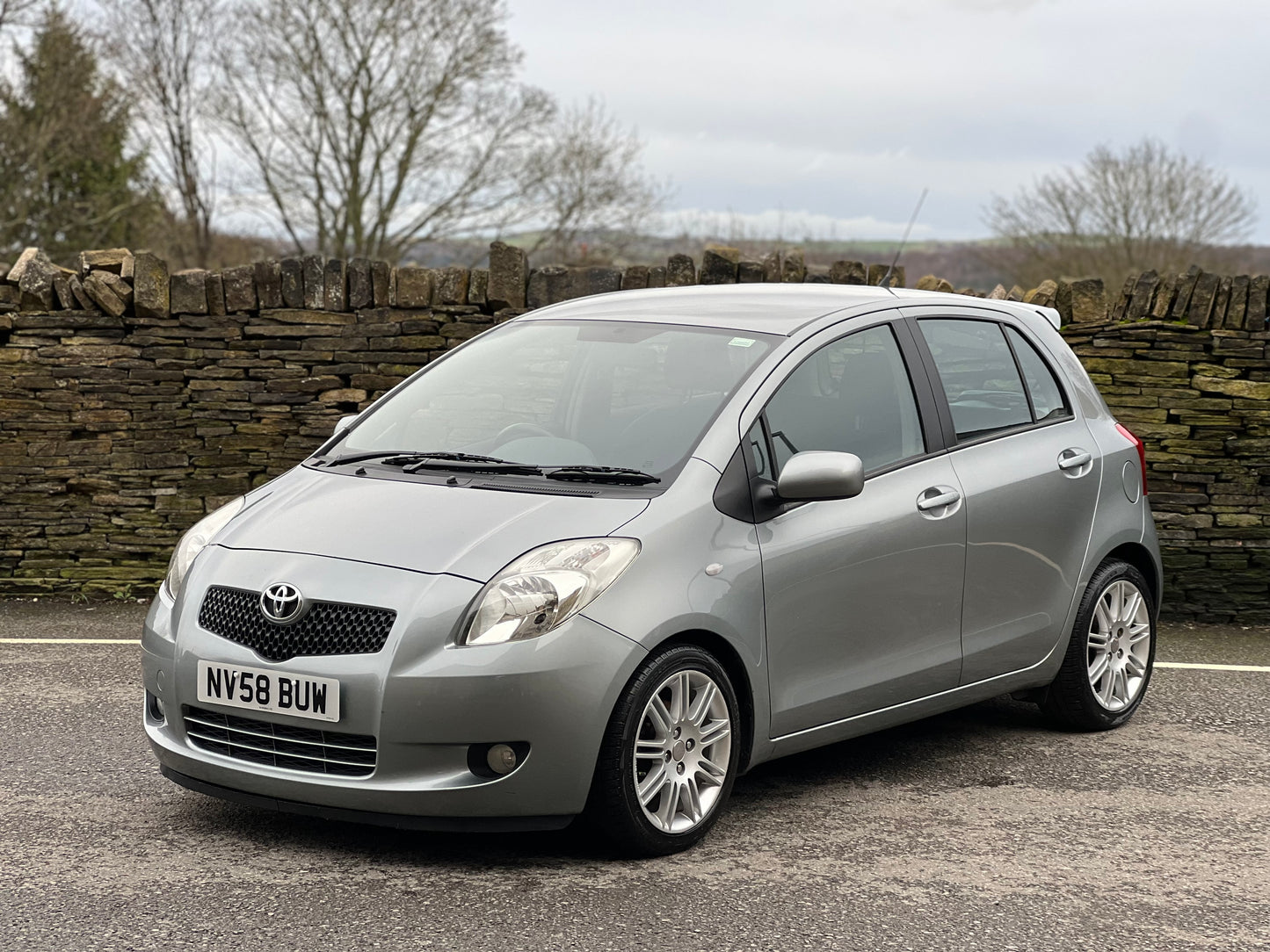 2008 Toyota Yaris SR