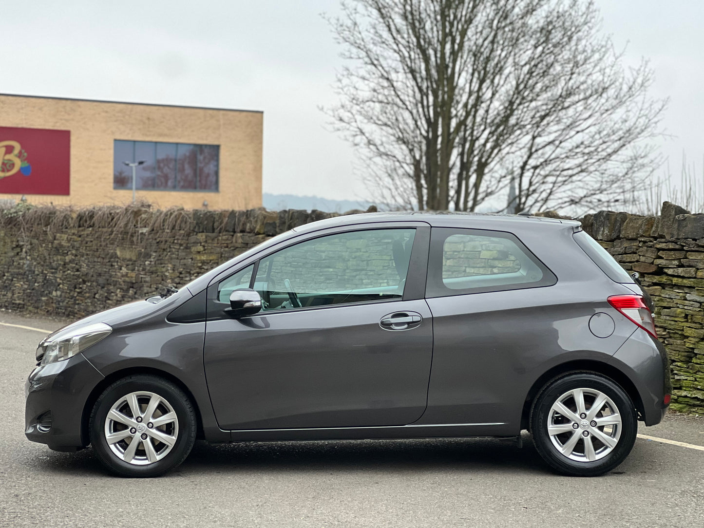 2012 Toyota Yaris 1.0