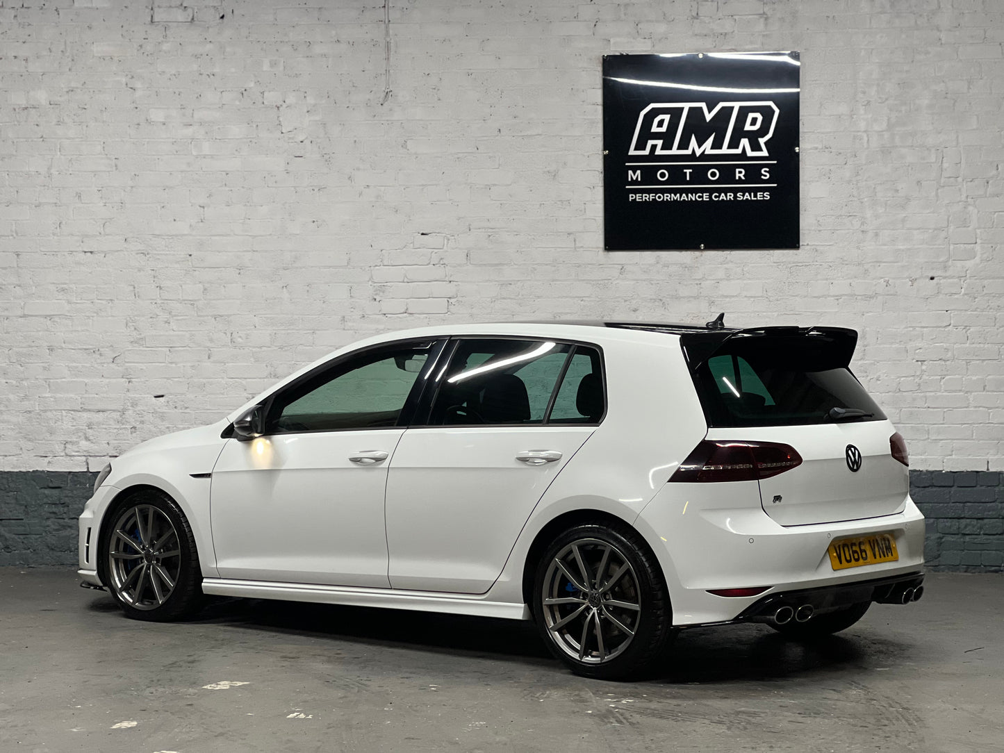 2016 Volkswagen Golf R DSG