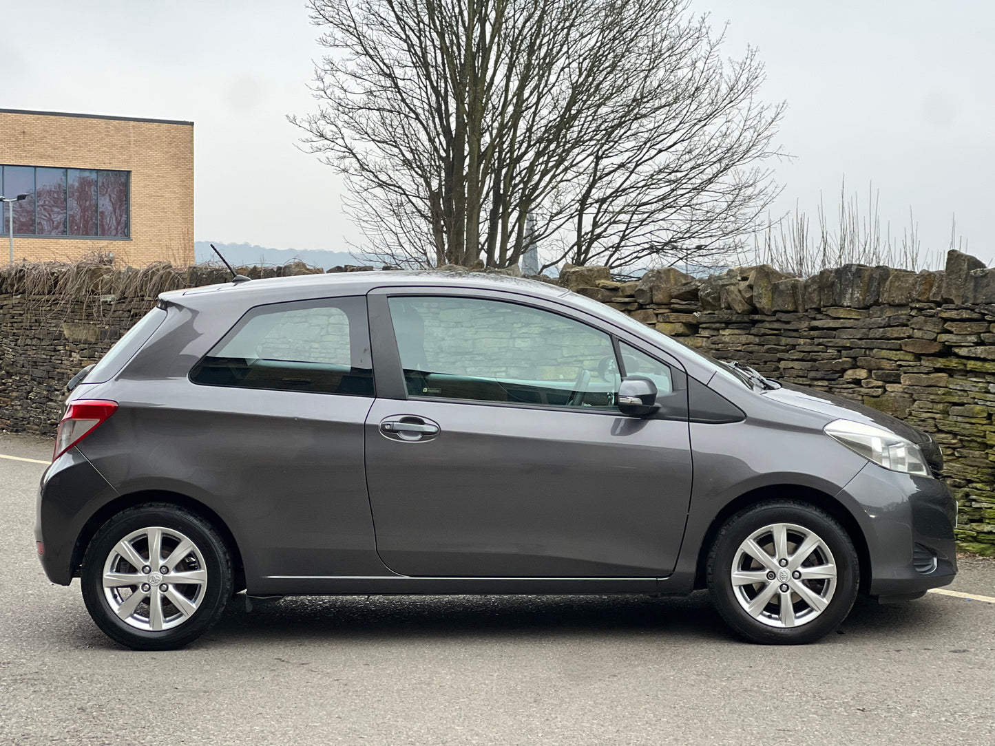 2012 Toyota Yaris 1.0