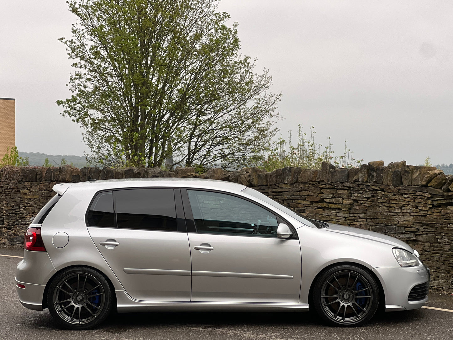 2005 Volkswagen Golf R32 Turbo