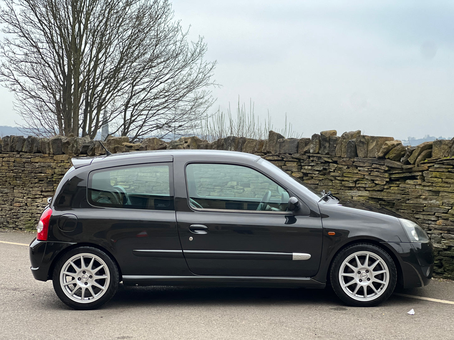 2002 Renault Clio 172