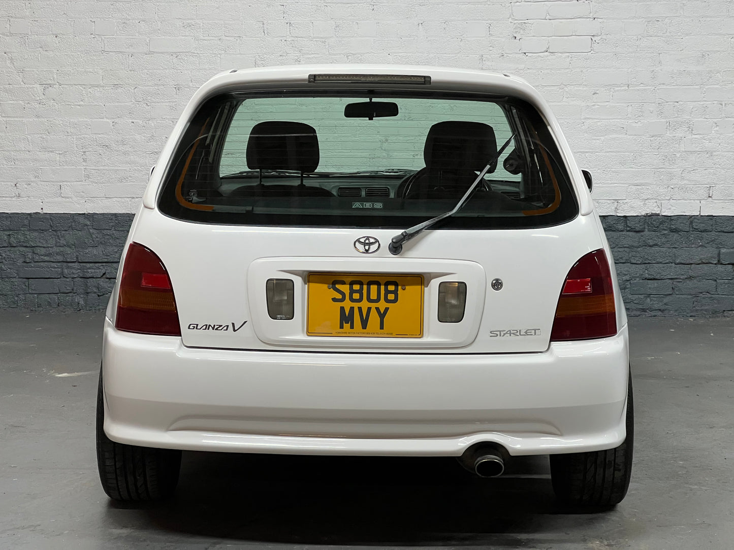 1998 Toyota Starlet Glanza V